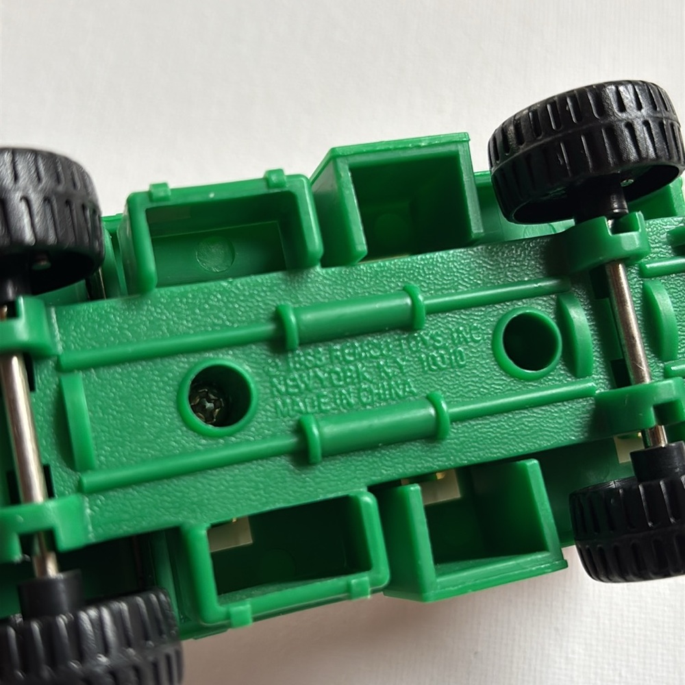 Remco 1988 Remco Town Oil Co Truck Green and White Toy Oil Truck - Picture 9 of 13